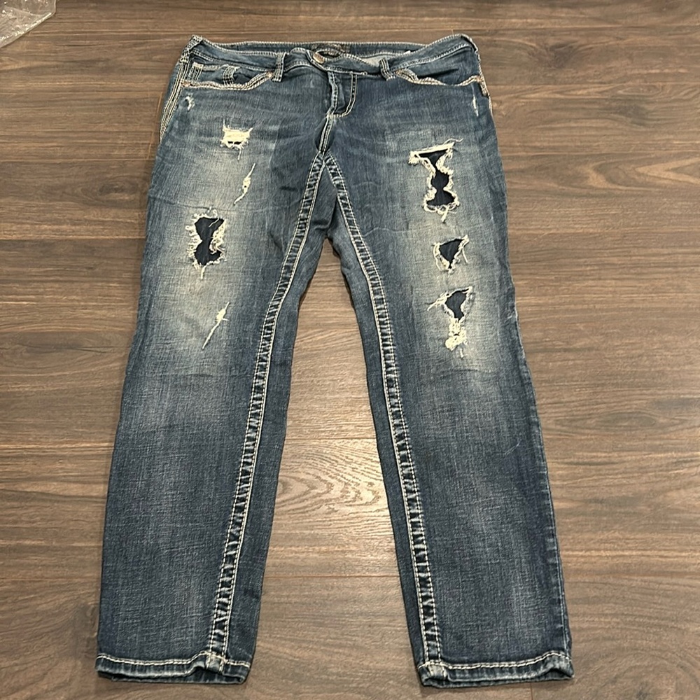 Silver skinny distressed jeans size 16x31 GC 6:4